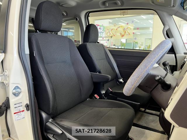 Toyota PORTE 2015-07 8285608-13