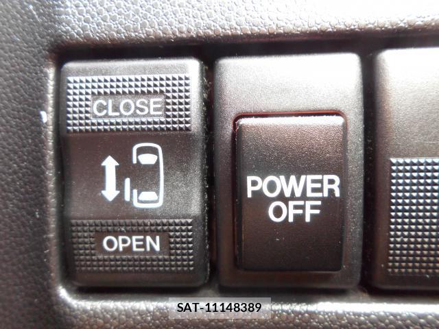 Mazda PREMACY 2013-10 8282734-5