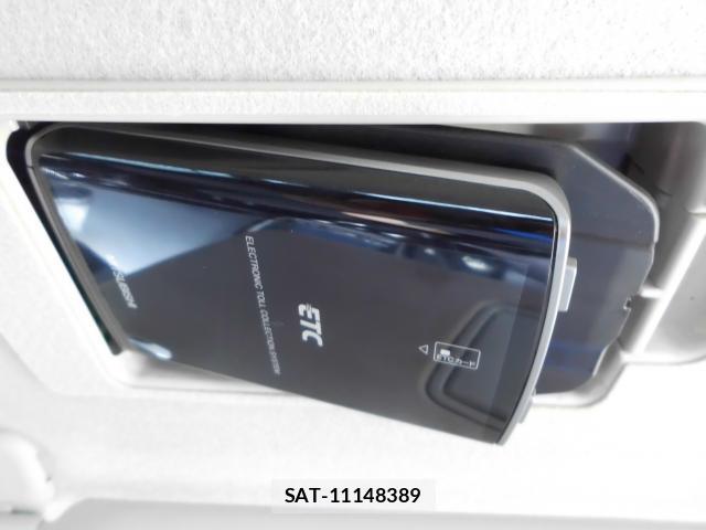 Mazda PREMACY 2013-10 8282734-9