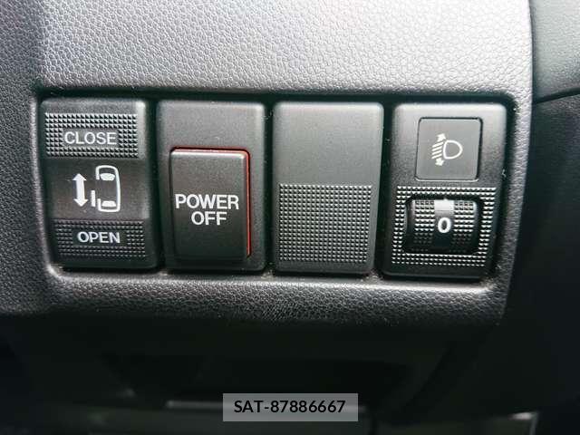 Mazda PREMACY 2012-08 8285476-5