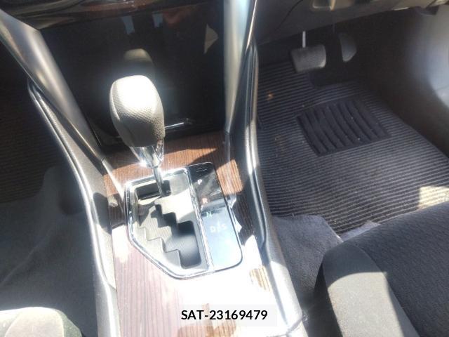 Toyota PREMIO 2019-07 8277144-11