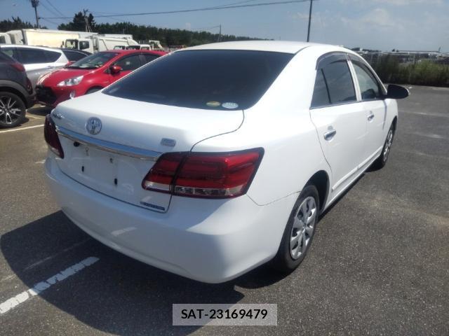 Toyota PREMIO 2019-07 8277144-4
