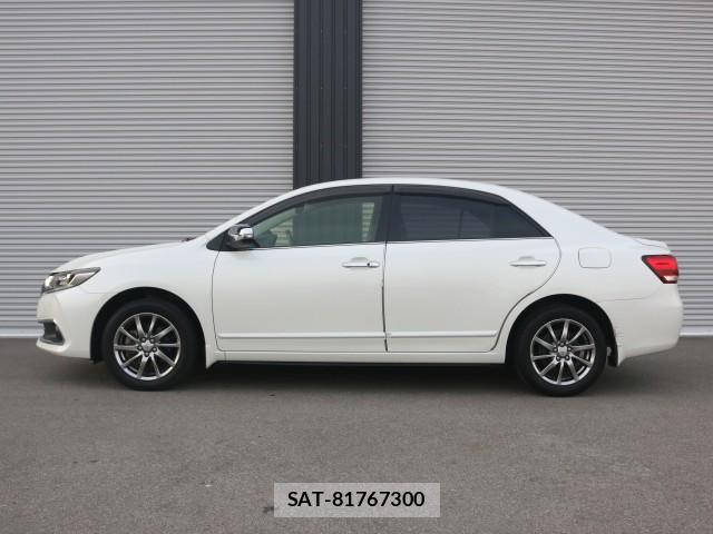 Toyota PREMIO 2017-03 8277591-10