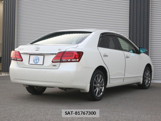 Toyota PREMIO 2017-03 8277591-13