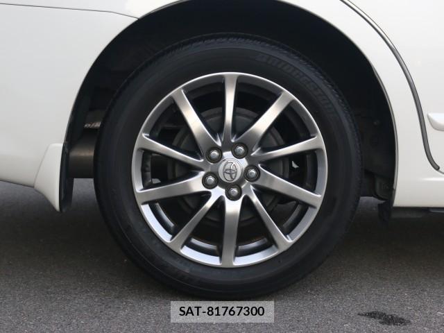 Toyota PREMIO 2017-03 8277591-19