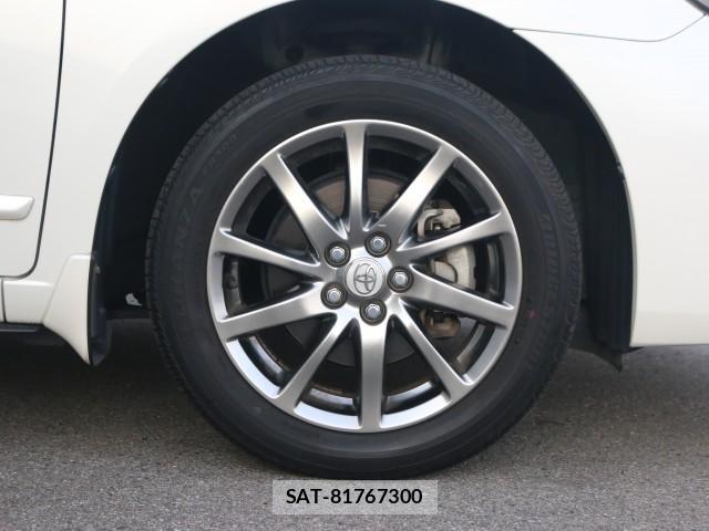 Toyota PREMIO 2017-03 8277591-8