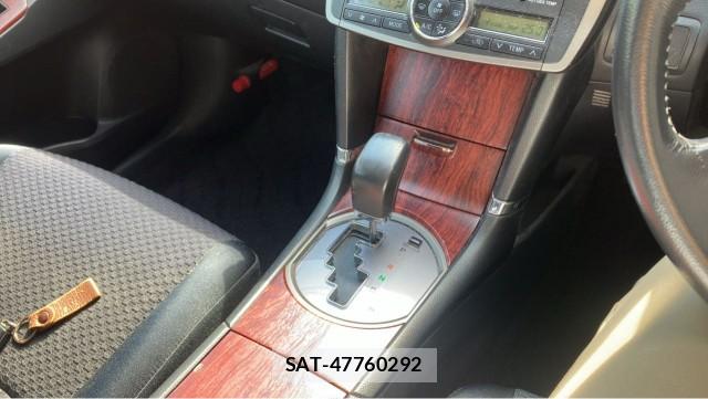 Toyota PREMIO 2008-01 8282321-14