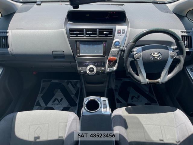 Toyota PRIUS ALPHA 2012-11 8276826-1