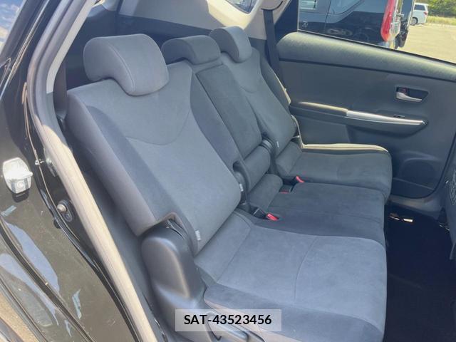 Toyota PRIUS ALPHA 2012-11 8276826-10