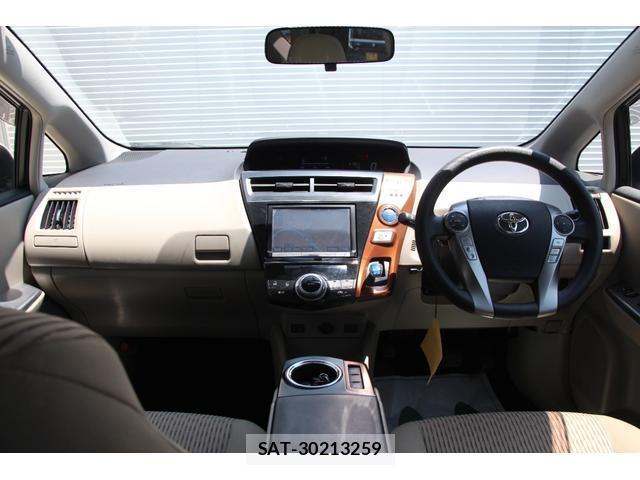 Toyota PRIUS ALPHA 2015-01 8276836-1