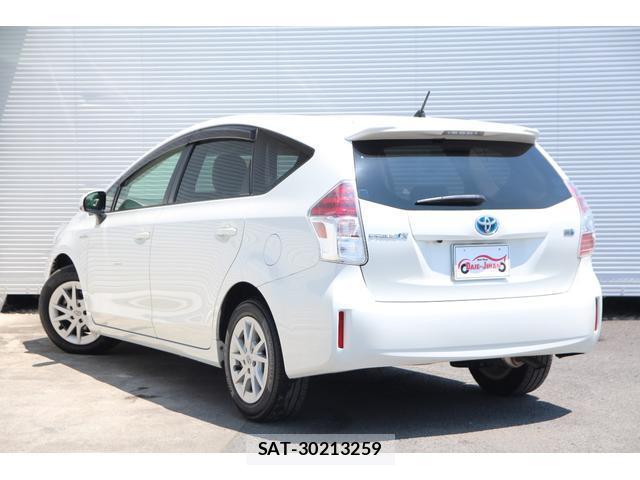 Toyota PRIUS ALPHA 2015-01 8276836-12