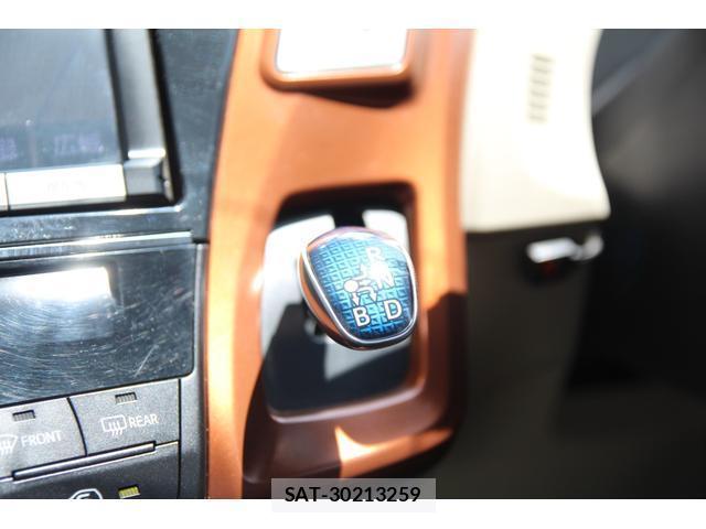 Toyota PRIUS ALPHA 2015-01 8276836-14