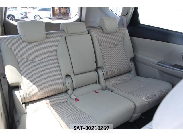 Toyota PRIUS ALPHA 2015-01 8276836-17