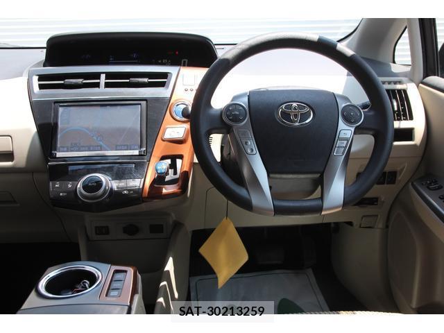 Toyota PRIUS ALPHA 2015-01 8276836-18