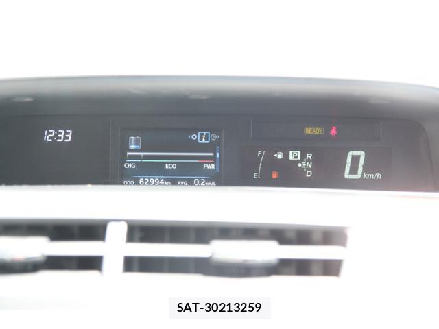 Toyota PRIUS ALPHA 2015-01 8276836-19