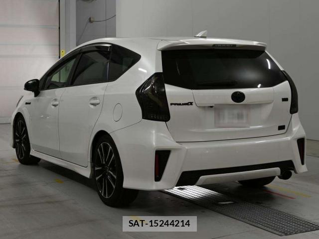 Toyota PRIUS ALPHA 2015-08 8277001-1