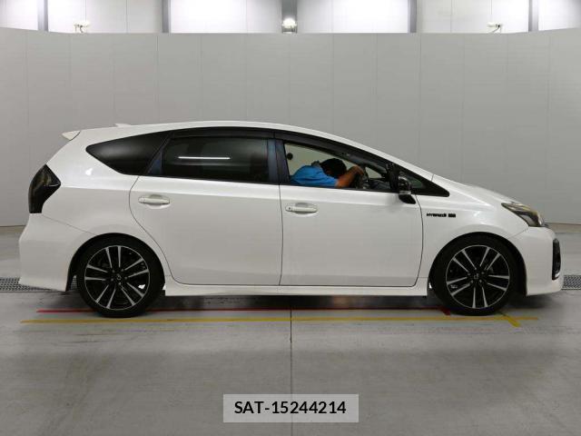 Toyota PRIUS ALPHA 2015-08 8277001-5