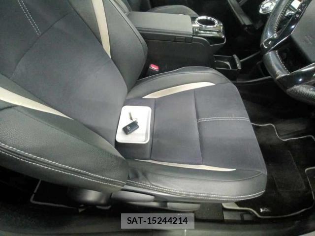 Toyota PRIUS ALPHA 2015-08 8277001-7