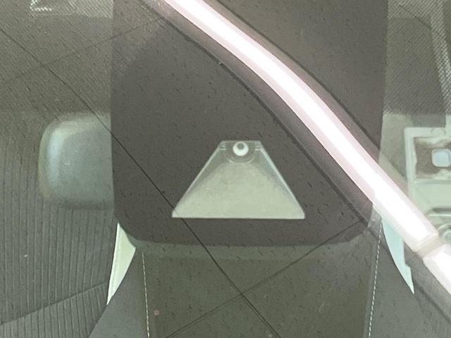 Toyota PRIUS ALPHA 2018-06 8277531-4