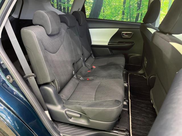 Toyota PRIUS ALPHA 2018-06 8277531-8