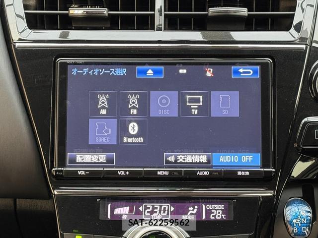 Toyota PRIUS ALPHA 2016-10 8277847-3