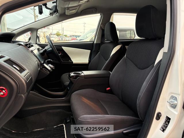 Toyota PRIUS ALPHA 2016-10 8277847-5