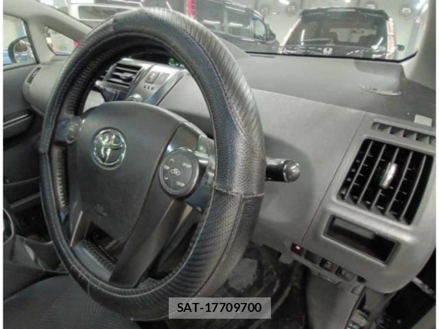 Toyota PRIUS ALPHA 2014-07 8278349-2
