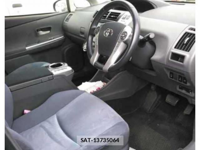 Toyota PRIUS ALPHA 2013-03 8278510-2