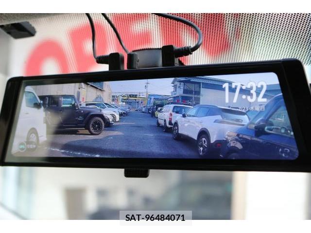 Toyota PRIUS ALPHA 2014-01 8278691-10