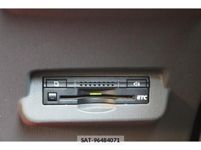 Toyota PRIUS ALPHA 2014-01 8278691-11