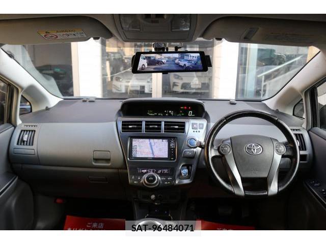 Toyota PRIUS ALPHA 2014-01 8278691-2