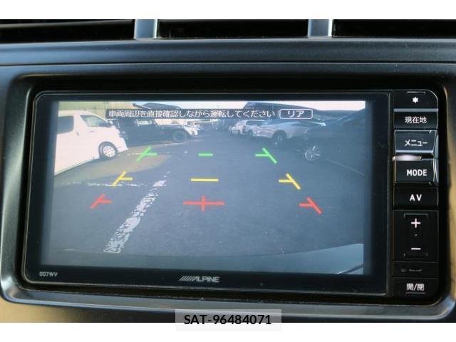 Toyota PRIUS ALPHA 2014-01 8278691-9