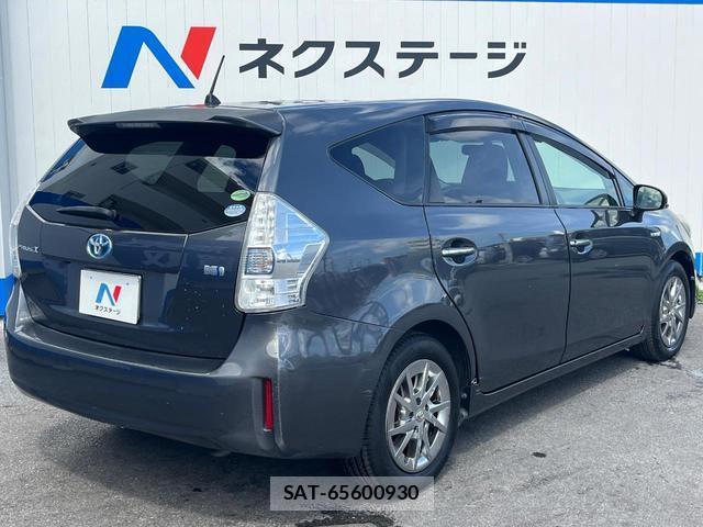 Toyota PRIUS ALPHA 2013-12 8279576-16