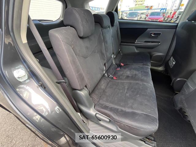 Toyota PRIUS ALPHA 2013-12 8279576-8