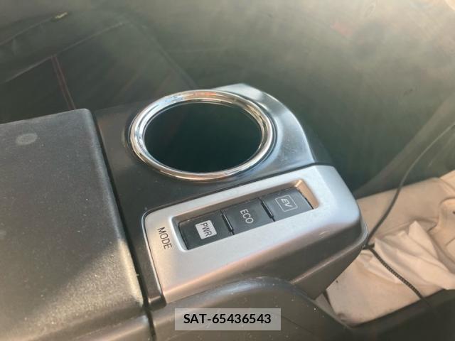 Toyota PRIUS ALPHA 2012-05 8279629-18