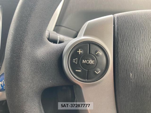 Toyota PRIUS ALPHA 2012-03 8279648-19