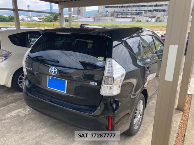 Toyota PRIUS ALPHA 2012-03 8279648-4