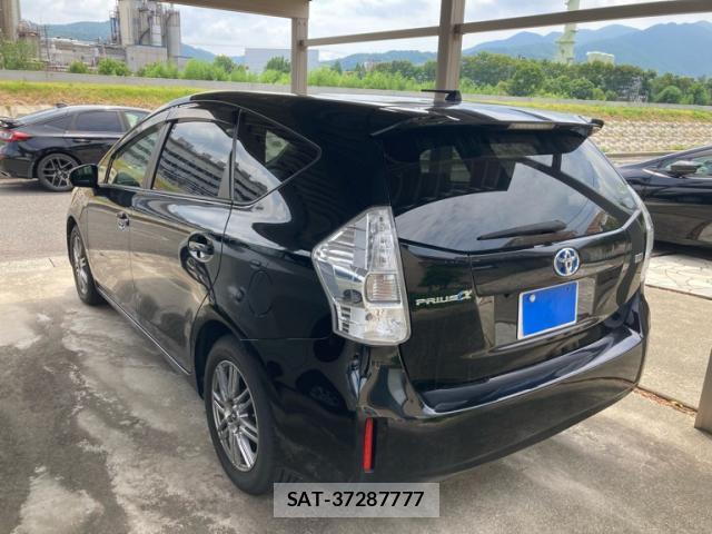 Toyota PRIUS ALPHA 2012-03 8279648-5