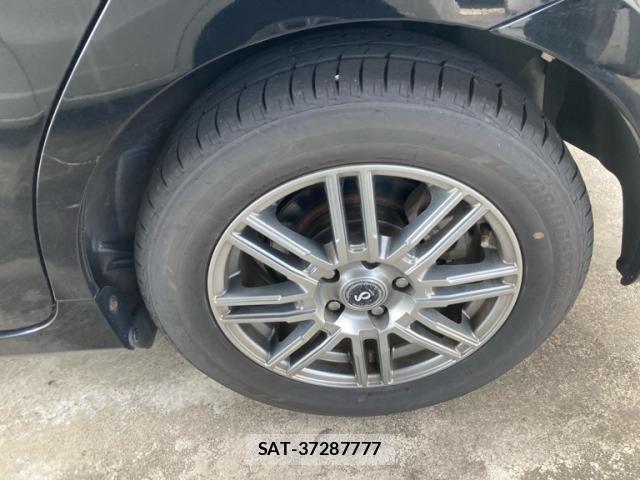 Toyota PRIUS ALPHA 2012-03 8279648-8