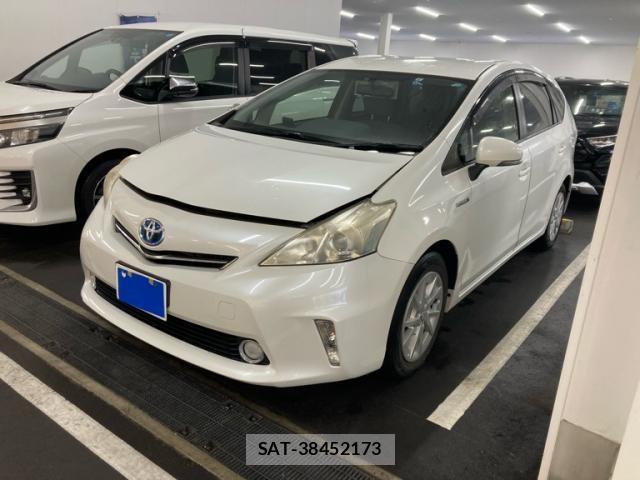 Toyota PRIUS ALPHA 2013-08 8279703-1
