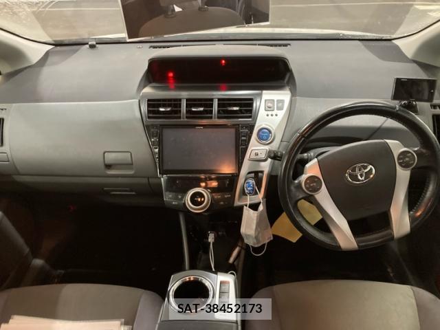 Toyota PRIUS ALPHA 2013-08 8279703-11