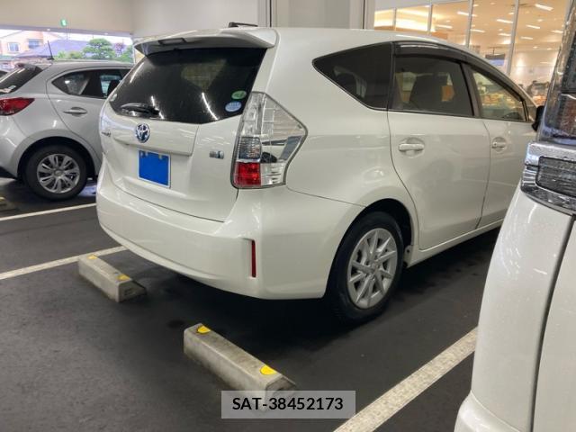 Toyota PRIUS ALPHA 2013-08 8279703-2