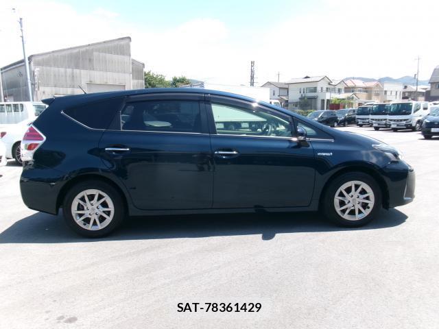 Toyota PRIUS ALPHA 2016-11 8279953-3