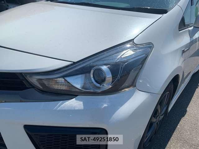Toyota PRIUS ALPHA 2019-07 8280174-13