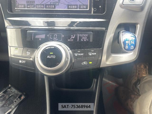 Toyota PRIUS ALPHA 2015-11 8280325-13