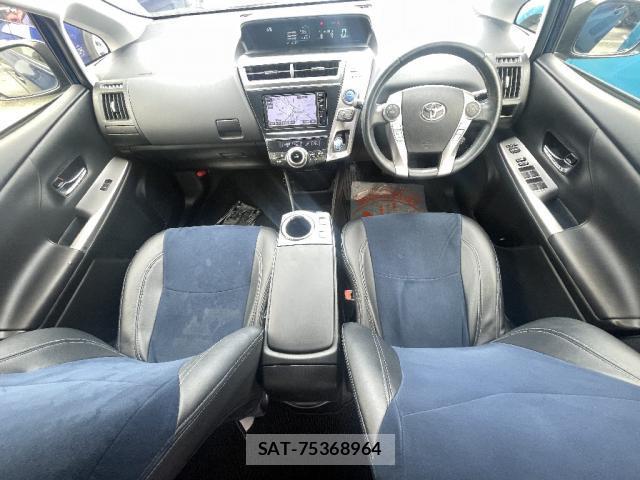 Toyota PRIUS ALPHA 2015-11 8280325-2
