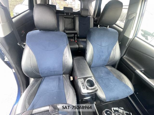 Toyota PRIUS ALPHA 2015-11 8280325-4