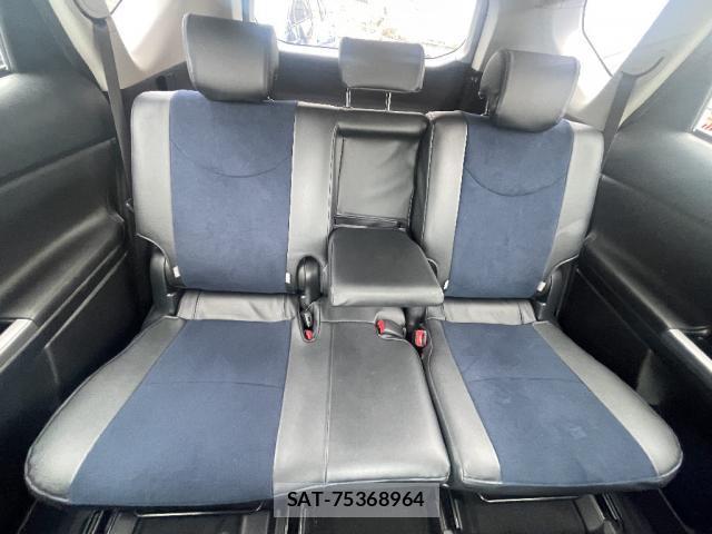 Toyota PRIUS ALPHA 2015-11 8280325-5