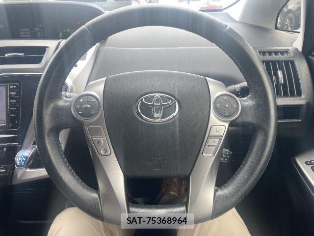 Toyota PRIUS ALPHA 2015-11 8280325-7