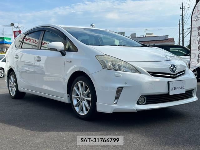Toyota PRIUS ALPHA 2013-12 8280436-11